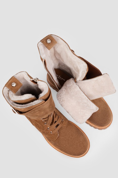 ботинки  для взрослого возраста с изнаночной стороны