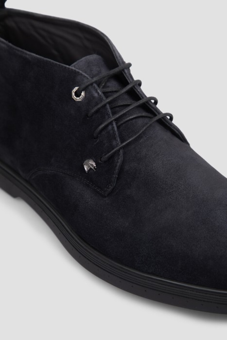 Товар серого цвета с внутренней стороны