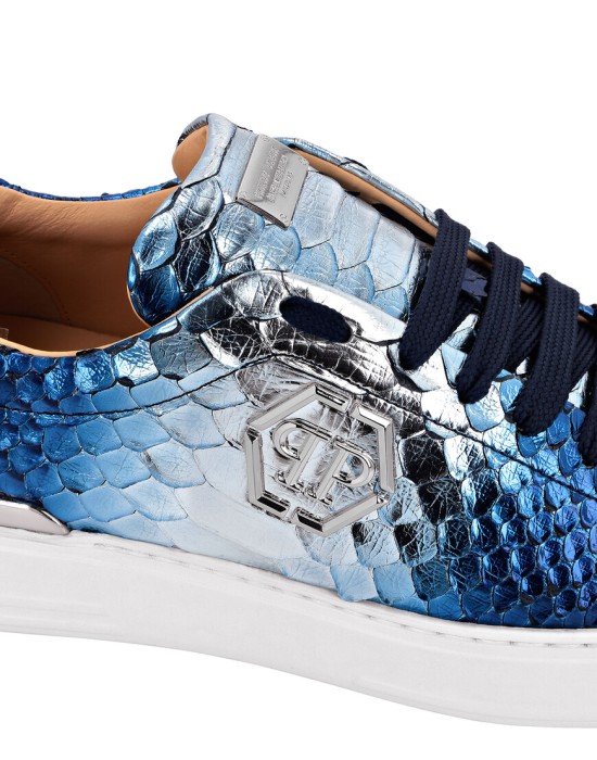 ботинки  из проверенных материалов спереди