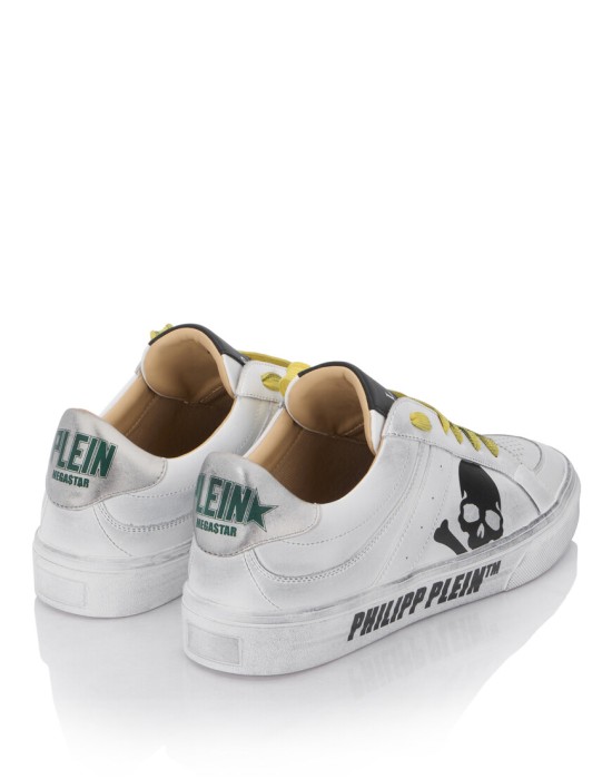 ботинки  для взрослого возраста с изнаночной стороны