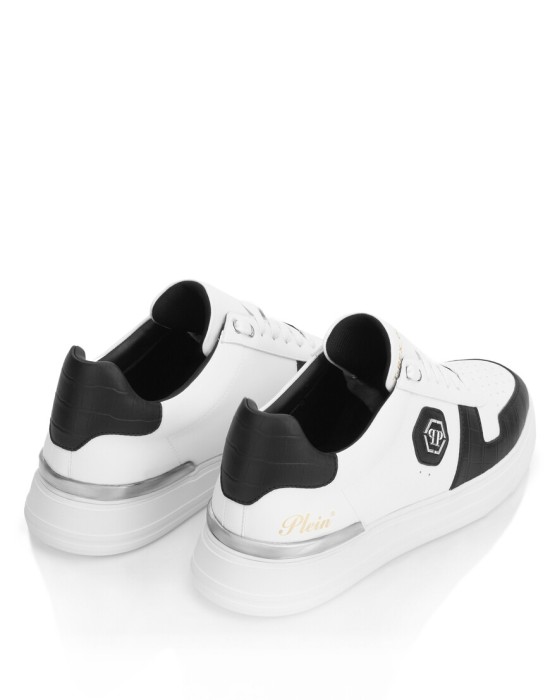 ботинки  для взрослого возраста с изнаночной стороны