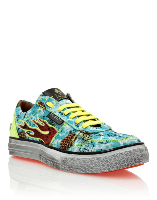 ботинки  от бренда philipp plein вид слева