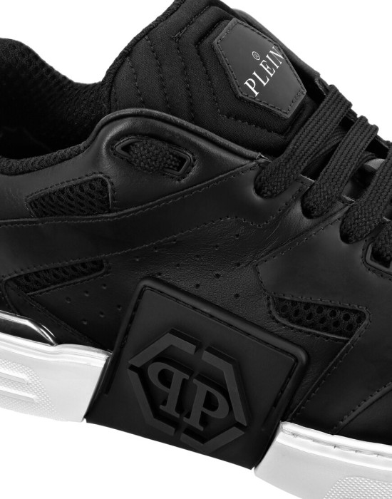 ботинки  из проверенных материалов спереди