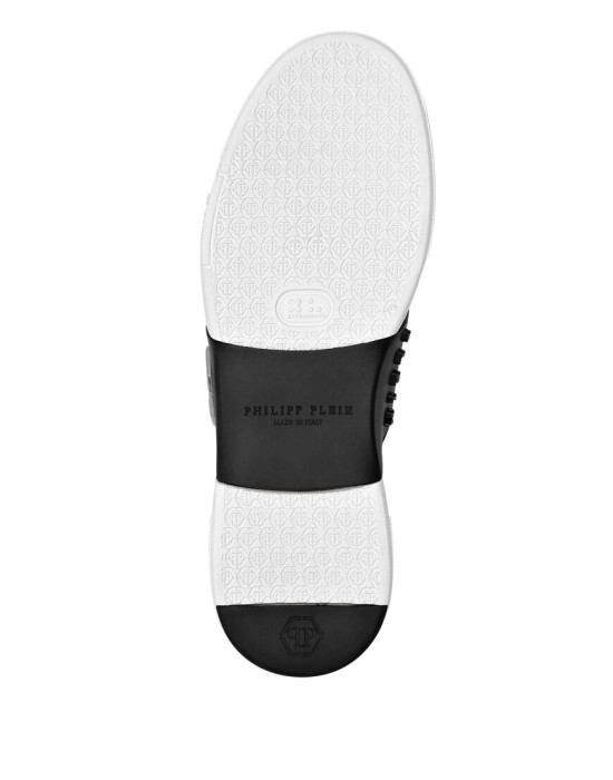 Товар белого цвета с внутренней стороны