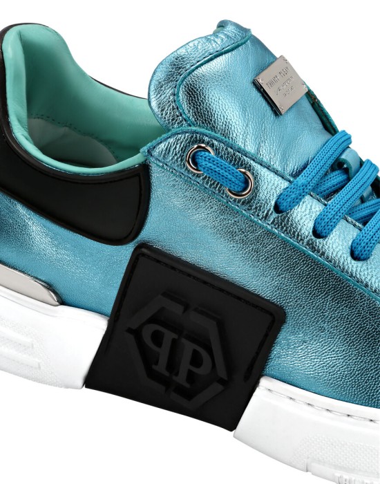 ботинки  из проверенных материалов спереди