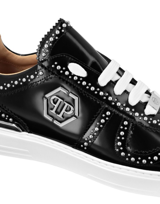 ботинки  из проверенных материалов спереди