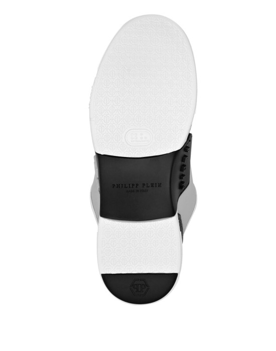 Товар синего цвета с внутренней стороны