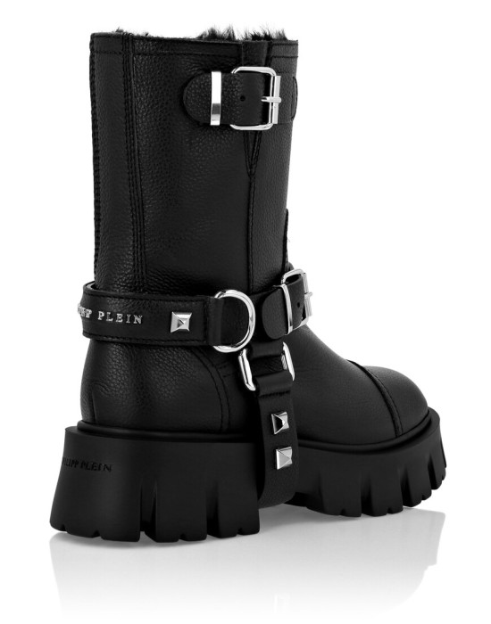 ботинки  по цене 44317 руб вид справа