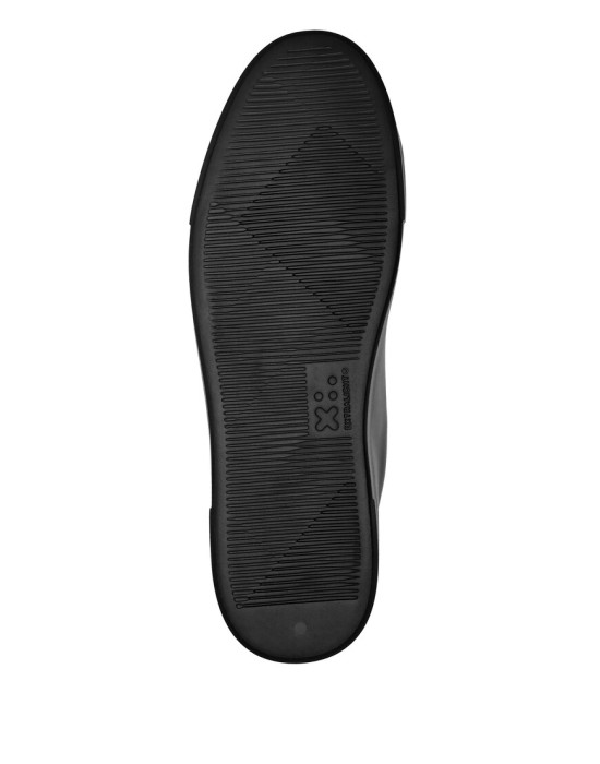 Товар черного цвета с внутренней стороны