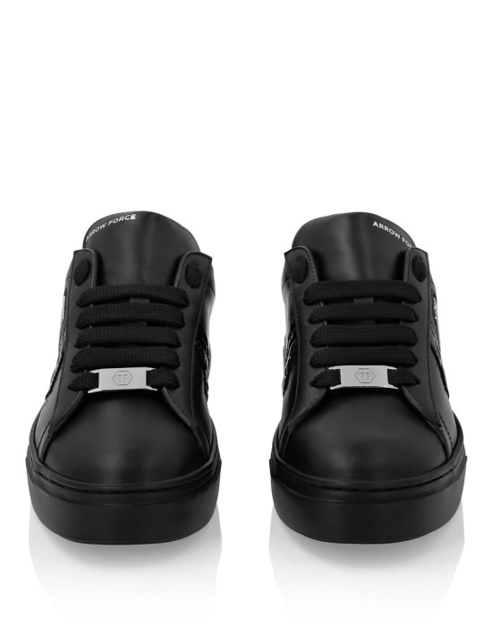 ботинки  от бренда philipp plein вид слева