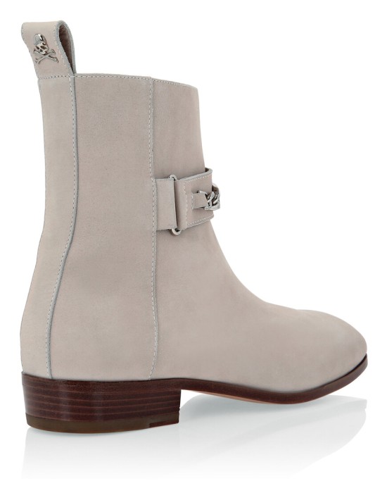 ботинки  по цене 44964 руб вид справа