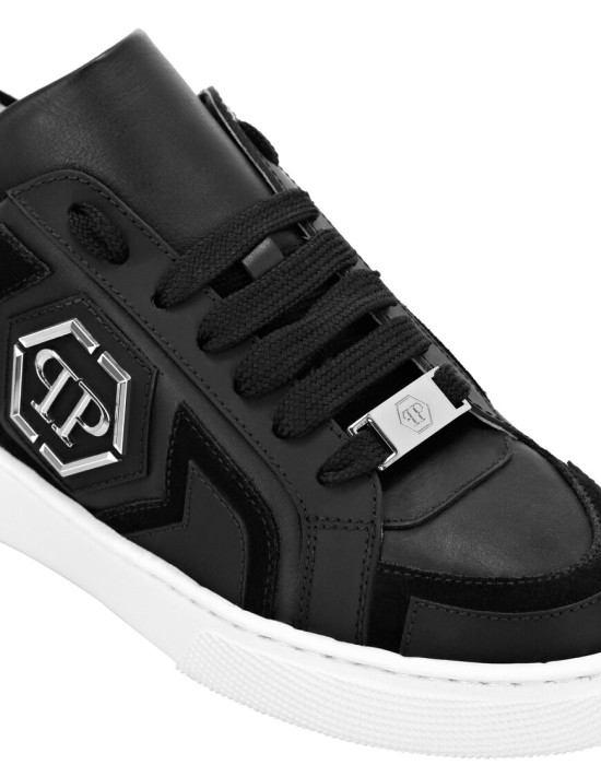 ботинки  из проверенных материалов спереди