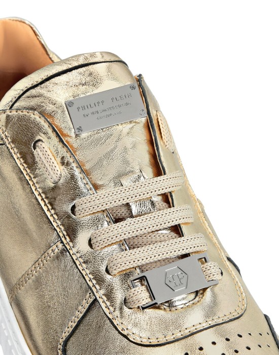 ботинки  из проверенных материалов спереди