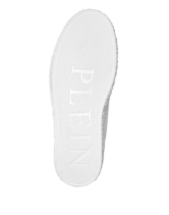 Товар серебряного цвета с внутренней стороны