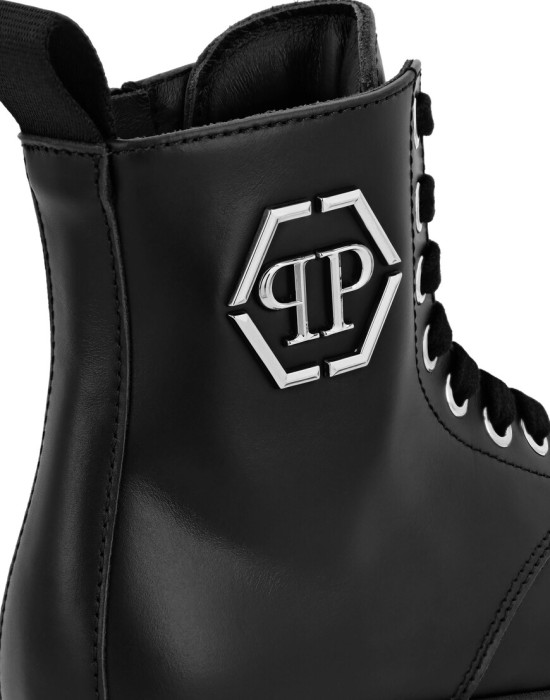 ботинки  по цене 22482 руб вид справа