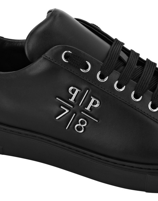 ботинки  из проверенных материалов спереди