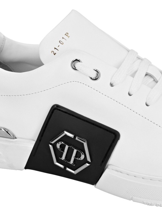 ботинки  из проверенных материалов спереди