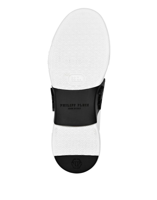 Товар белого цвета с внутренней стороны