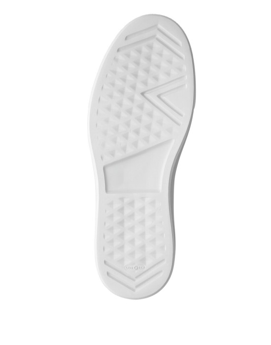 Товар белого цвета с внутренней стороны