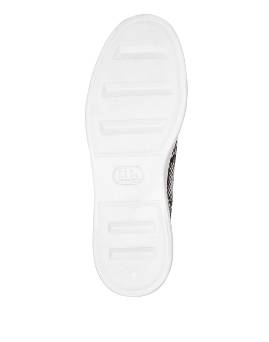 Товар серебряного цвета с внутренней стороны