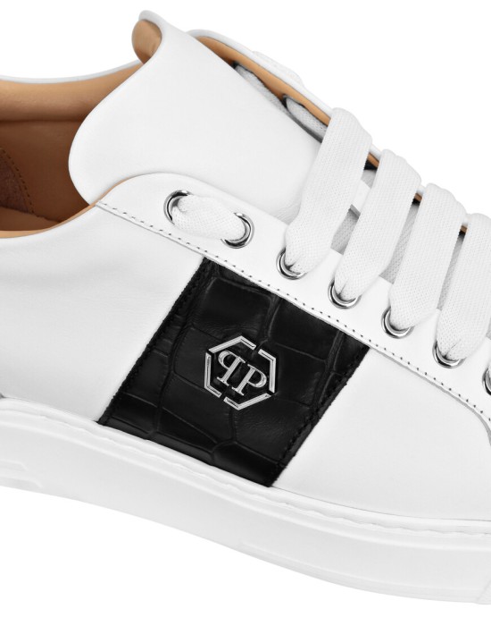 ботинки  из проверенных материалов спереди