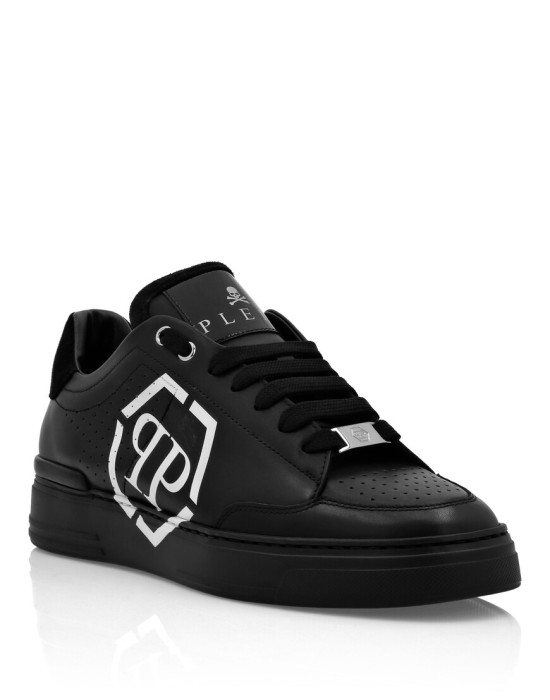 ботинки  от бренда philipp plein вид слева