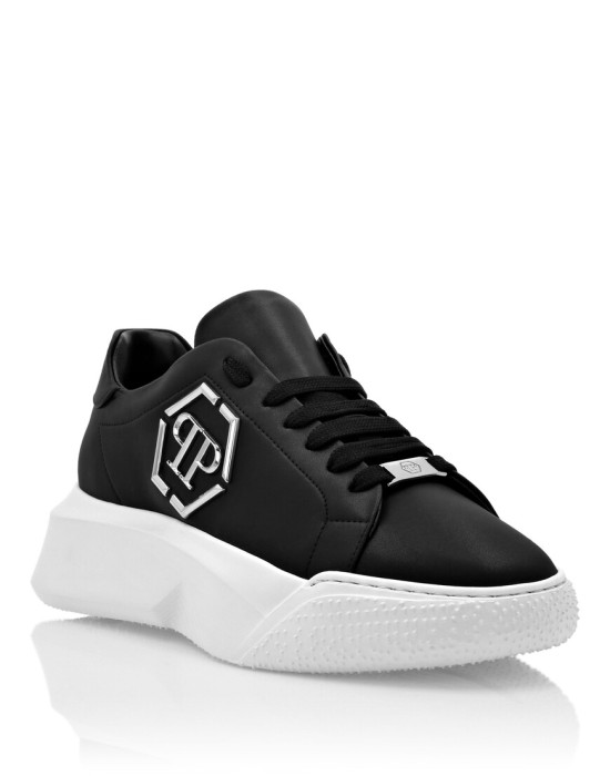 ботинки от бренда philipp plein вид слева