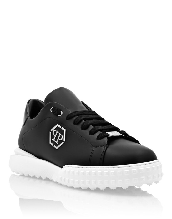 ботинки от бренда philipp plein вид слева