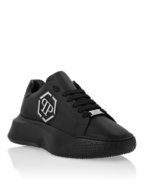 ботинки от бренда philipp plein вид слева