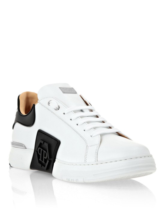 ботинки от бренда philipp plein вид слева