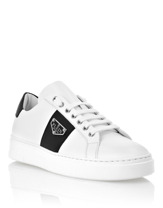 ботинки от бренда philipp plein вид слева