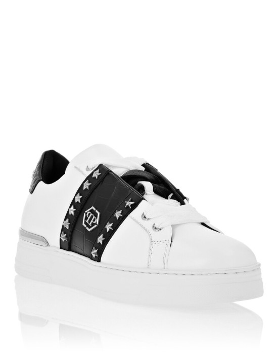 ботинки от бренда philipp plein вид слева
