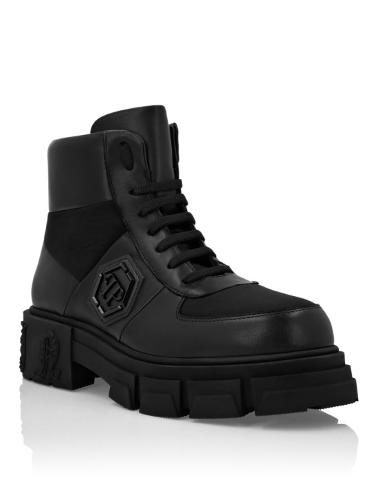 ботинки от бренда philipp plein вид слева