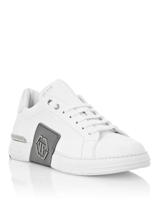 ботинки от бренда philipp plein вид слева