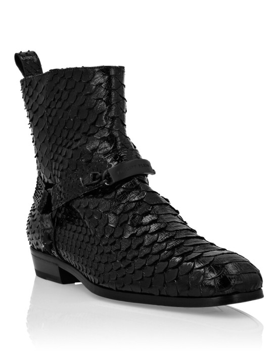 ботинки от бренда philipp plein вид слева