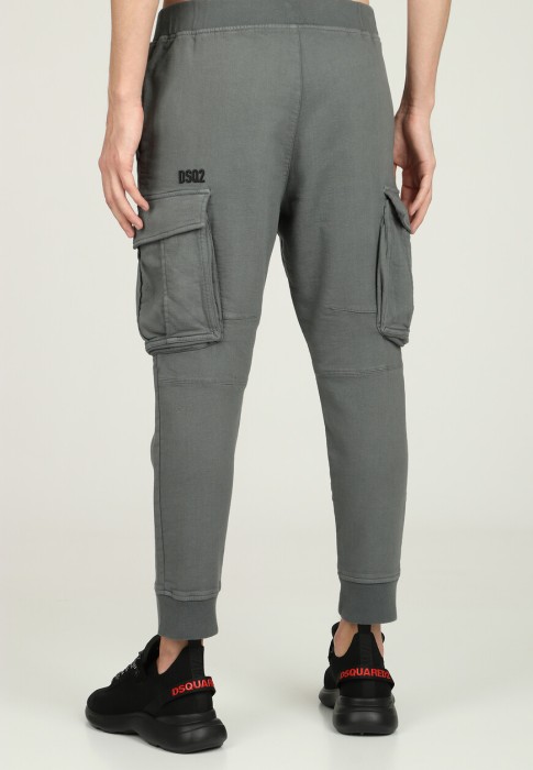 Товар серого цвета с внутренней стороны