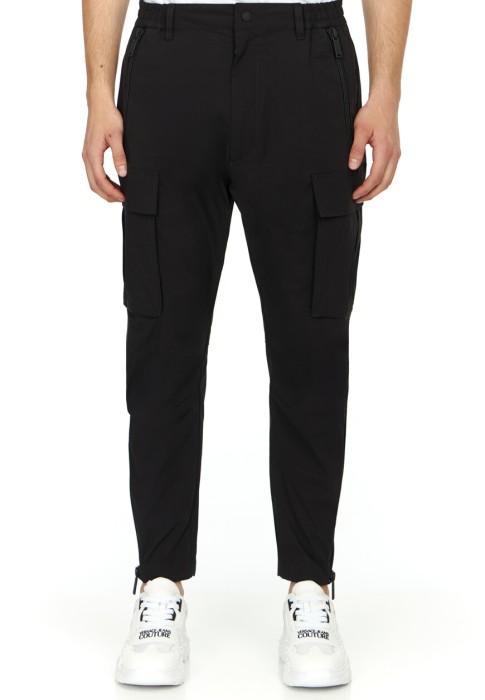 Товар черного цвета с внутренней стороны