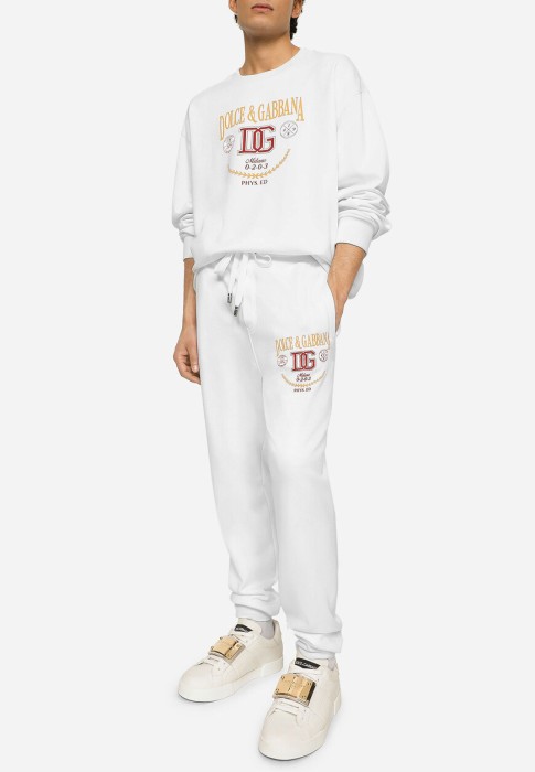 Товар белого цвета с внутренней стороны