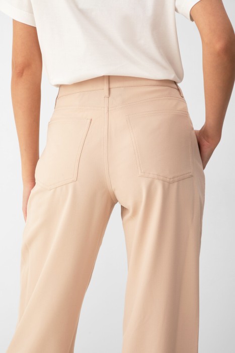 Товар розового цвета с внутренней стороны