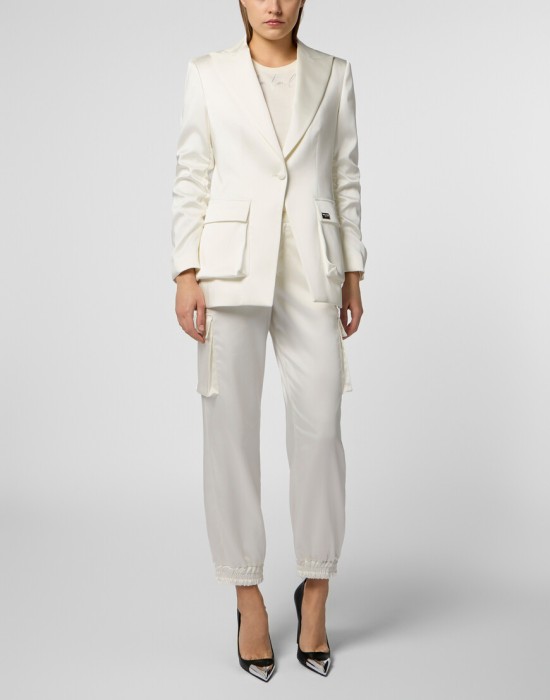 Товар белого цвета с внутренней стороны