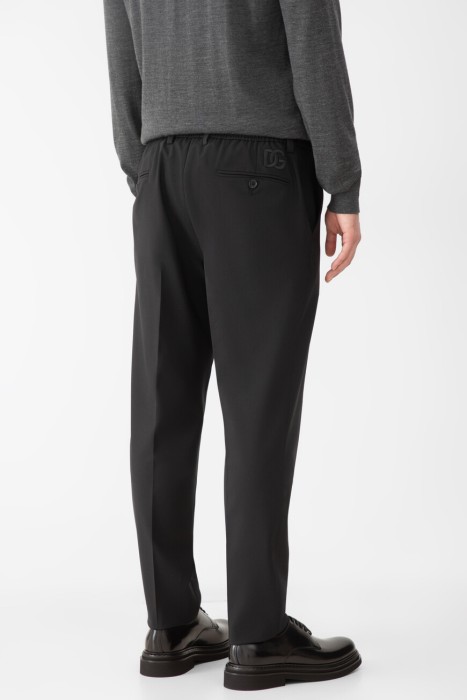 брюки  модель из коллекции essential по цене 63800 руб вид справа