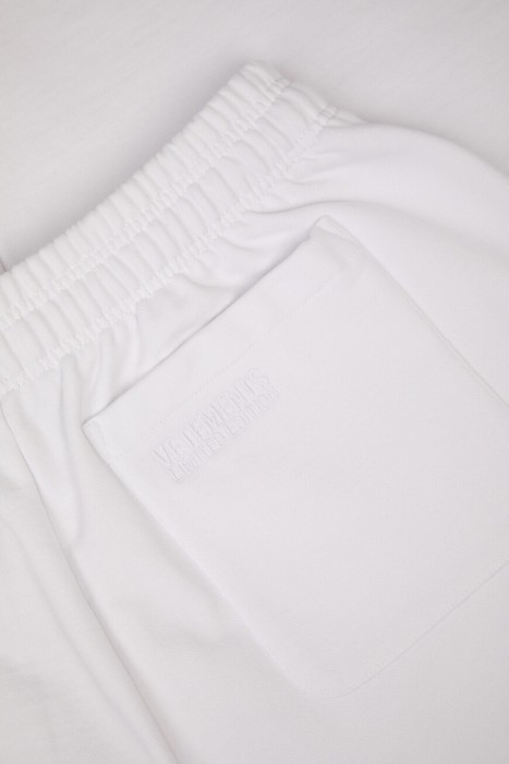 брюки  модель из лимитированной коллекции на сезон этого года фотография