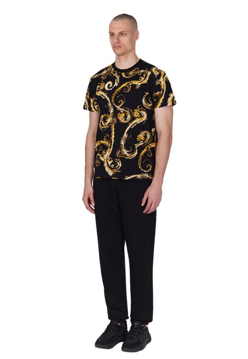 Товар черного цвета с внутренней стороны