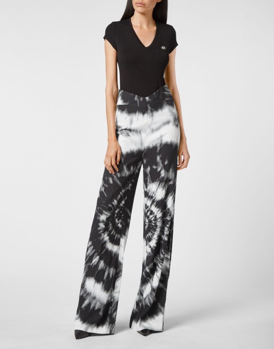 брюки прямые  по цене 64600 руб вид справа