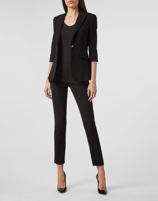 Товар черного цвета с внутренней стороны