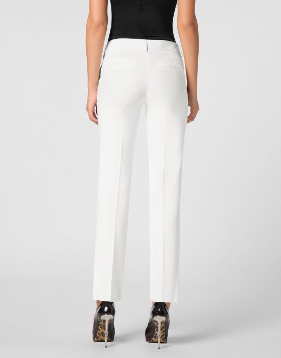 Товар белого цвета с внутренней стороны