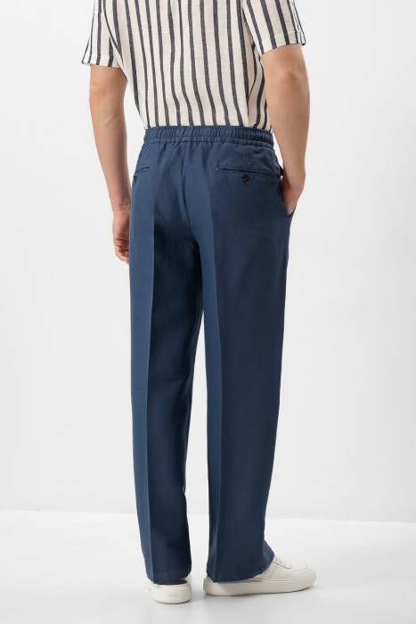 брюки спорт  по цене 36600 руб вид справа