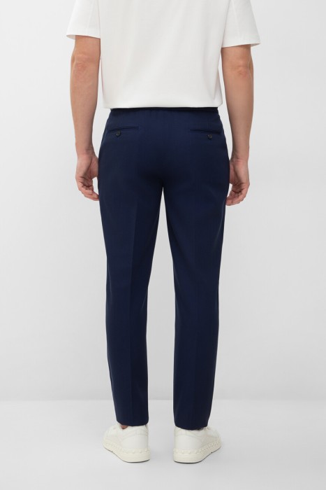 брюки спорт  по цене 38600 руб вид справа