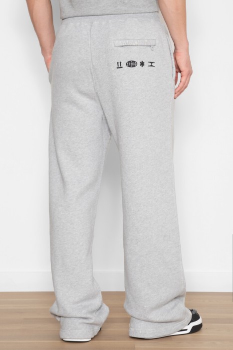 брюки спорт  по цене 54600 руб вид справа