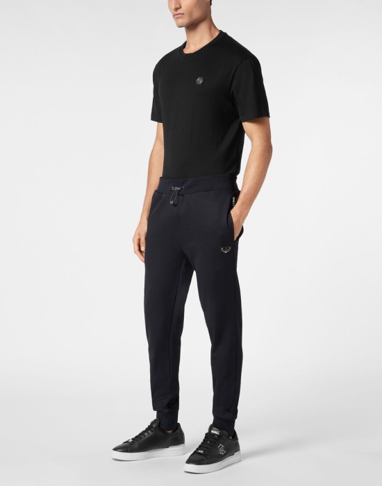 Товар синего цвета с внутренней стороны